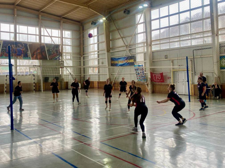 Первенство Шкотовского округа по волейболу прошло в минувшее воскресенье.